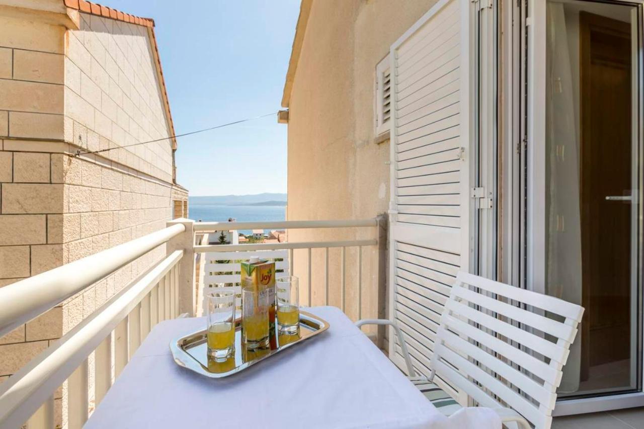 Apartments Bezmalinovic 2 Bol Bagian luar foto